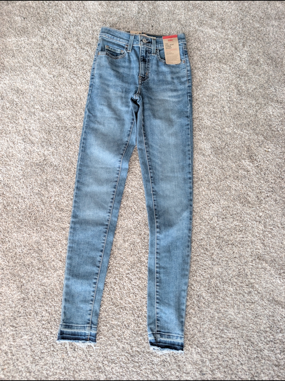 NWT Levi's 720 High Rise Super Skinny Raw Hem Jeans Blue Medium Wash 24 x 30
